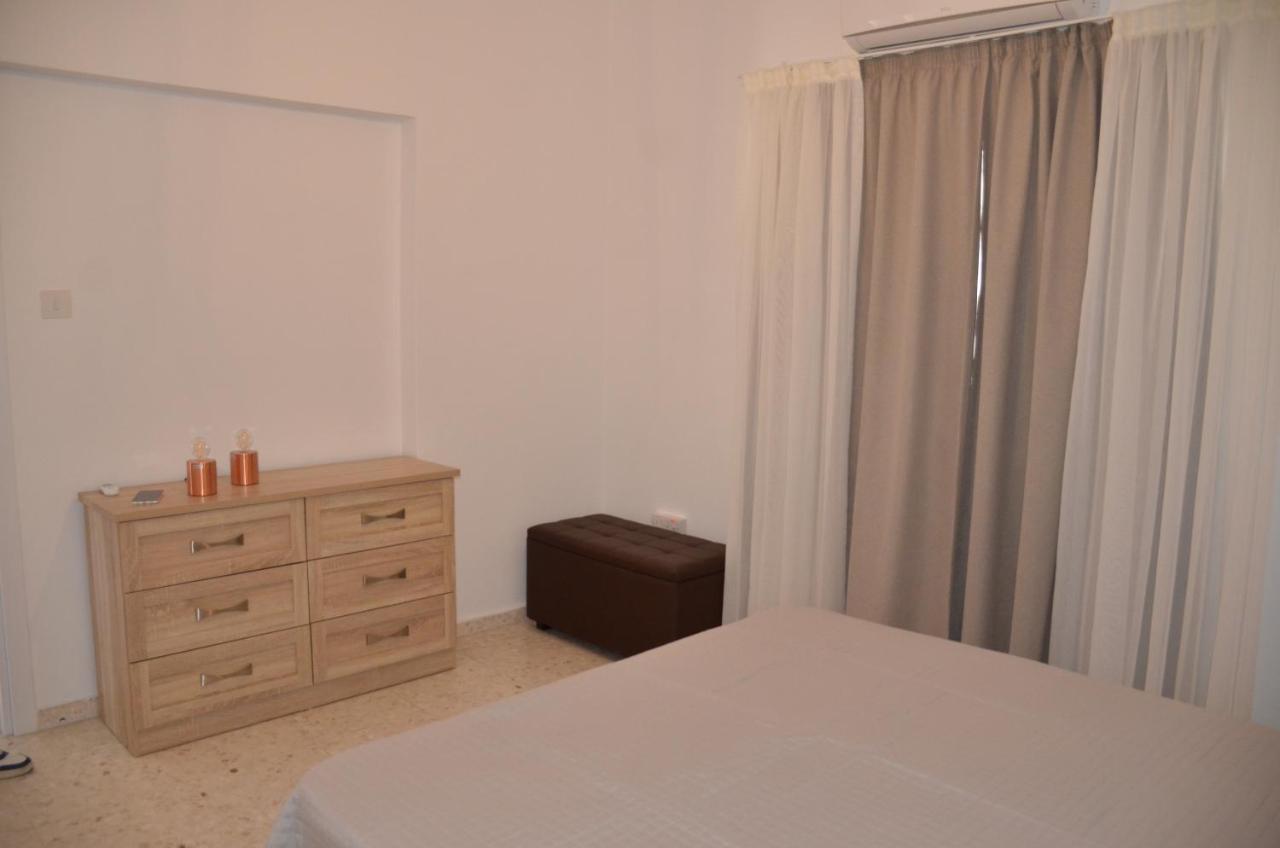 Almyria Apartments - By Imh Travel & Tours Paphos Kültér fotó