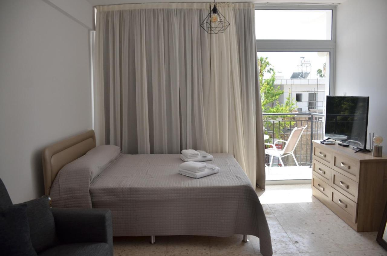 Almyria Apartments - By Imh Travel & Tours Paphos Kültér fotó